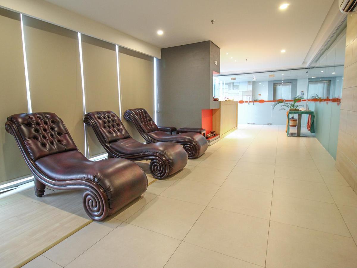 Harris Hotel Понтианак Экстерьер фото